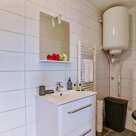 Studio Moderne Dans Le District De Neudorf Strasbourg